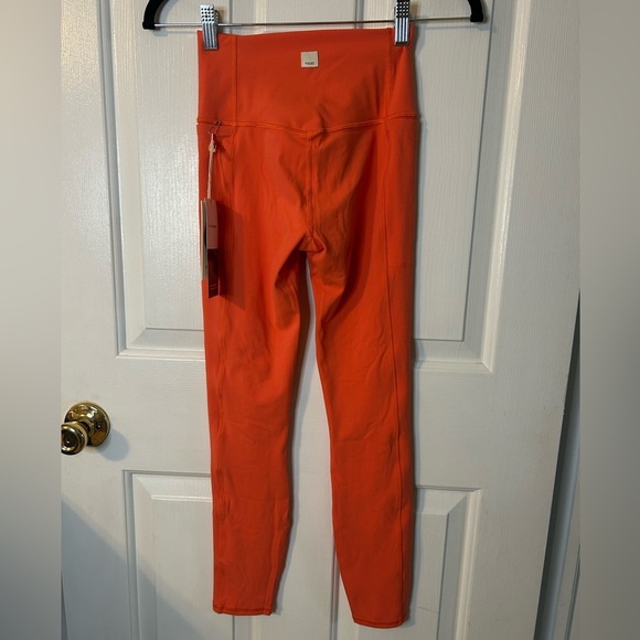 NWT VUORI Studio Pocket Legging- Grapefruit/ Size X-Small - Picture 5 of 11